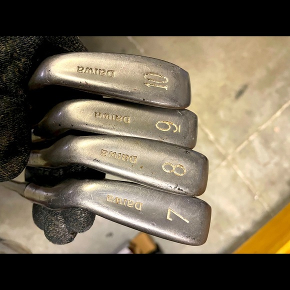 Woman’s golf clubs Daiwa 
4 pc set - Picture 1 of 11